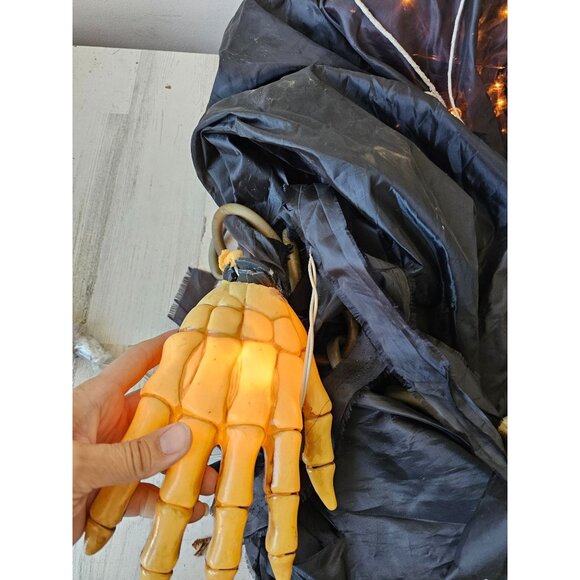 Skeleton blow mold chains prisoner AS IS Halloween prop - Picture 5 of 9